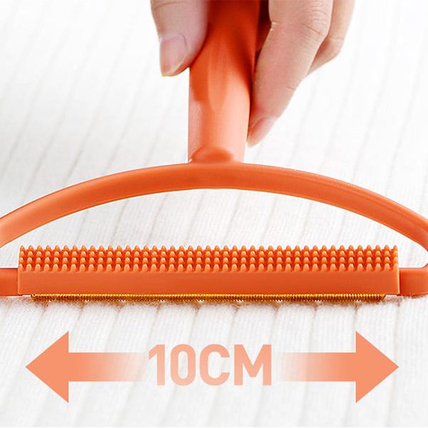 Eliminate pet hair in one pass