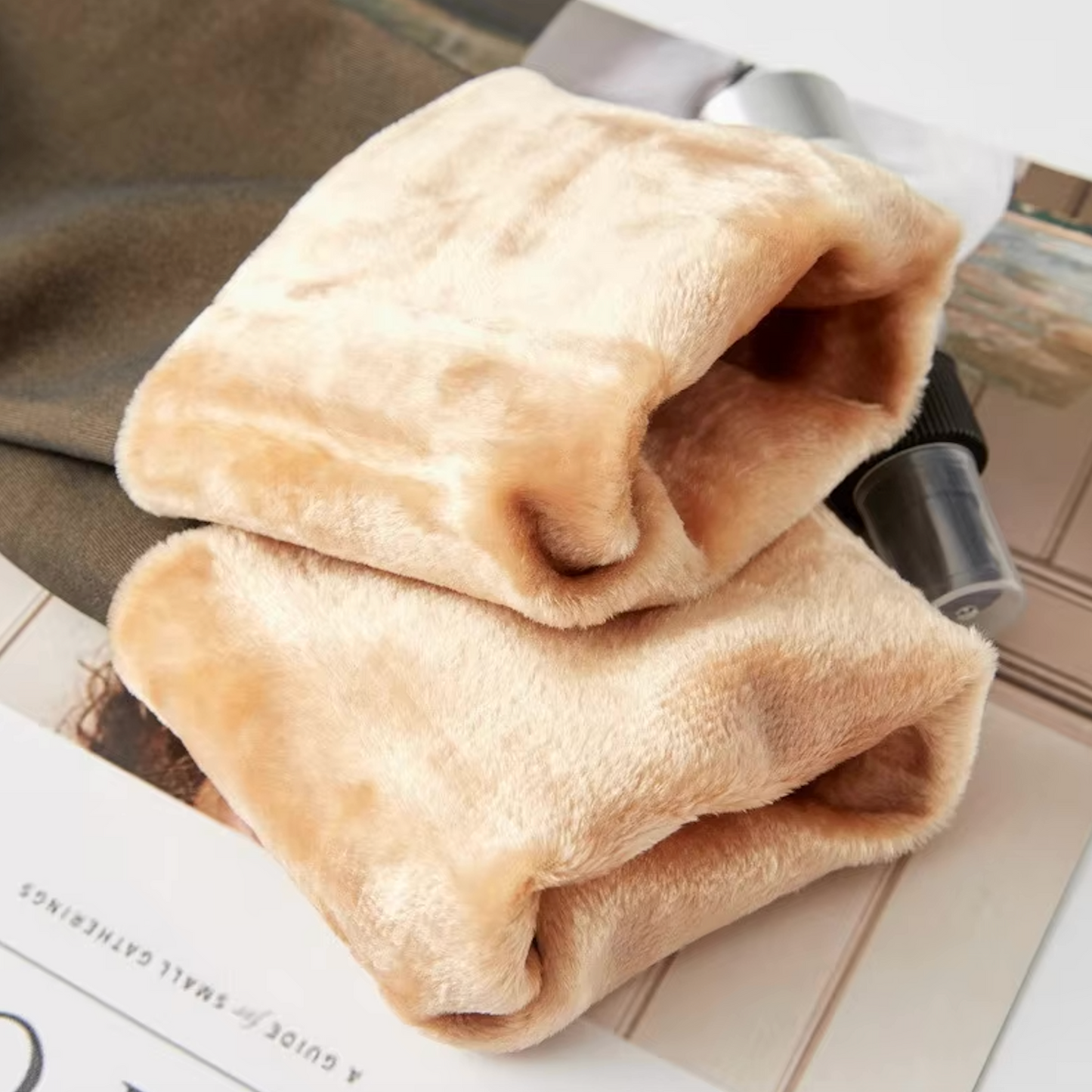 The transparent polar tights